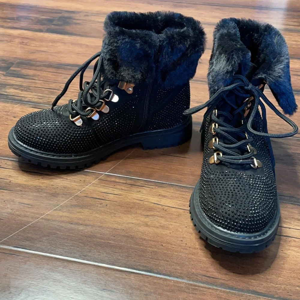 Report boots black rhinestones boots size 3 faux fur trim work boot style